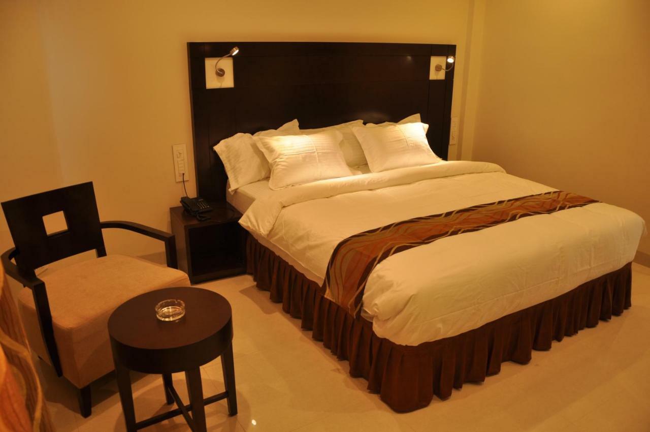 Krishna Residency Hotel Vijayawada Exterior photo