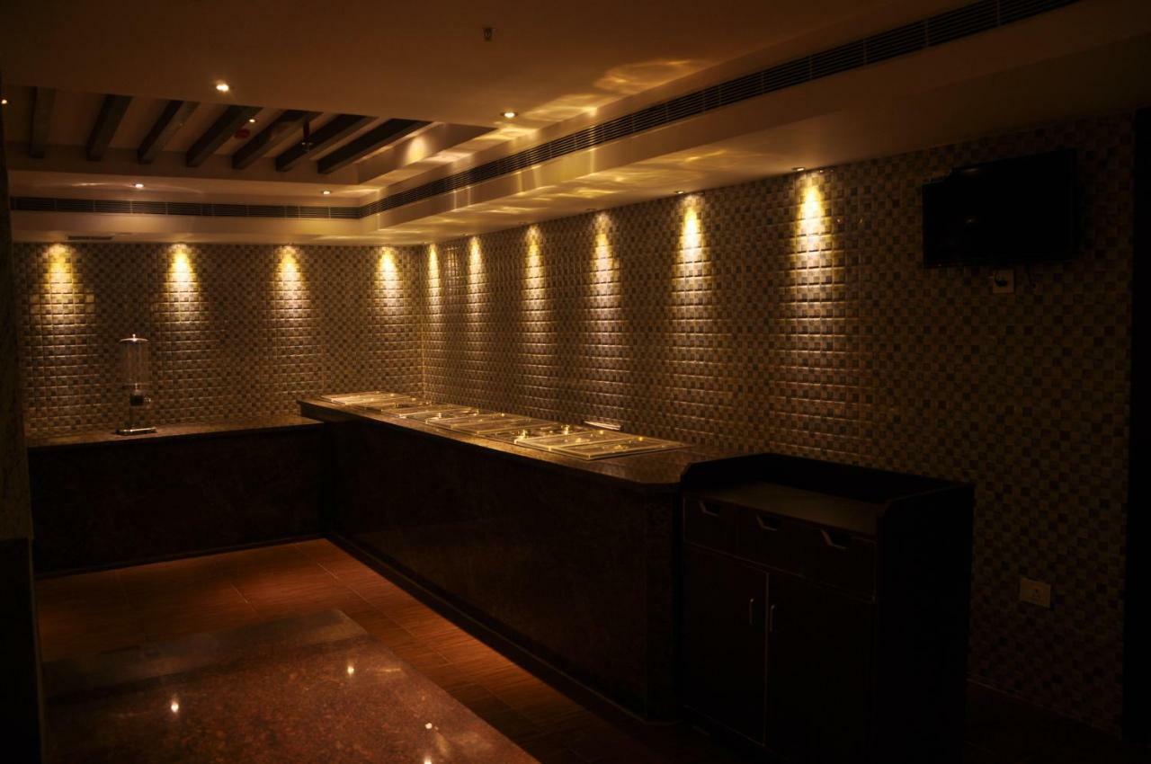 Krishna Residency Hotel Vijayawada Exterior photo